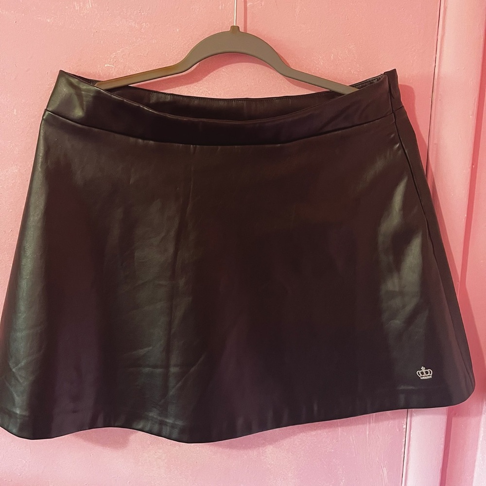 Juicy Couture Skirt Women Skater Flare Mini Short Faux Leather Black Size :M